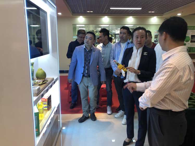Cérémonie d'inauguration du centre d'exposition des produits de réduction de la pauvreté de Dongyuan soutenu par la contrepartie de Yantian 5ddb5015c4d47.jpg